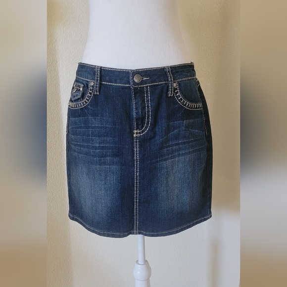 Earl Jeans Dresses & Skirts - Earl Jean Women Sz 10 Blue Denim Jean Mini Skirt Thick Stitch Bling Pockets.